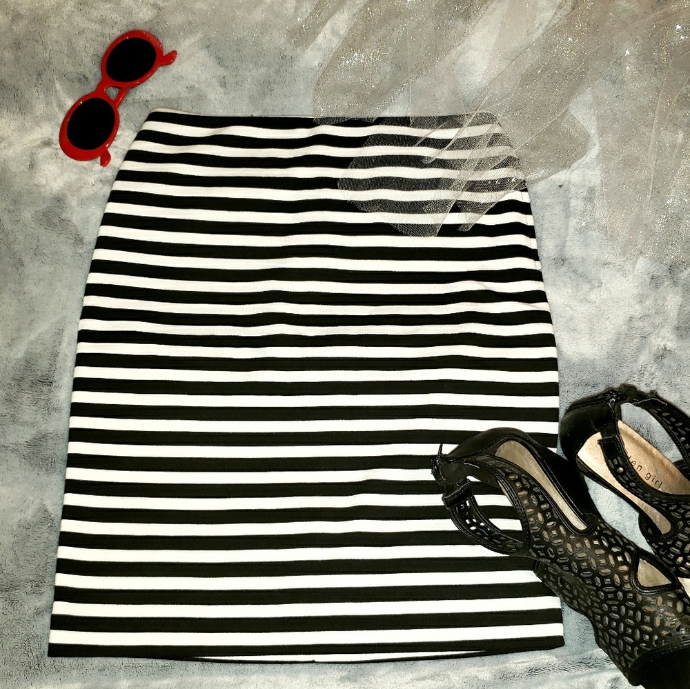 Merona striped pencil skirt